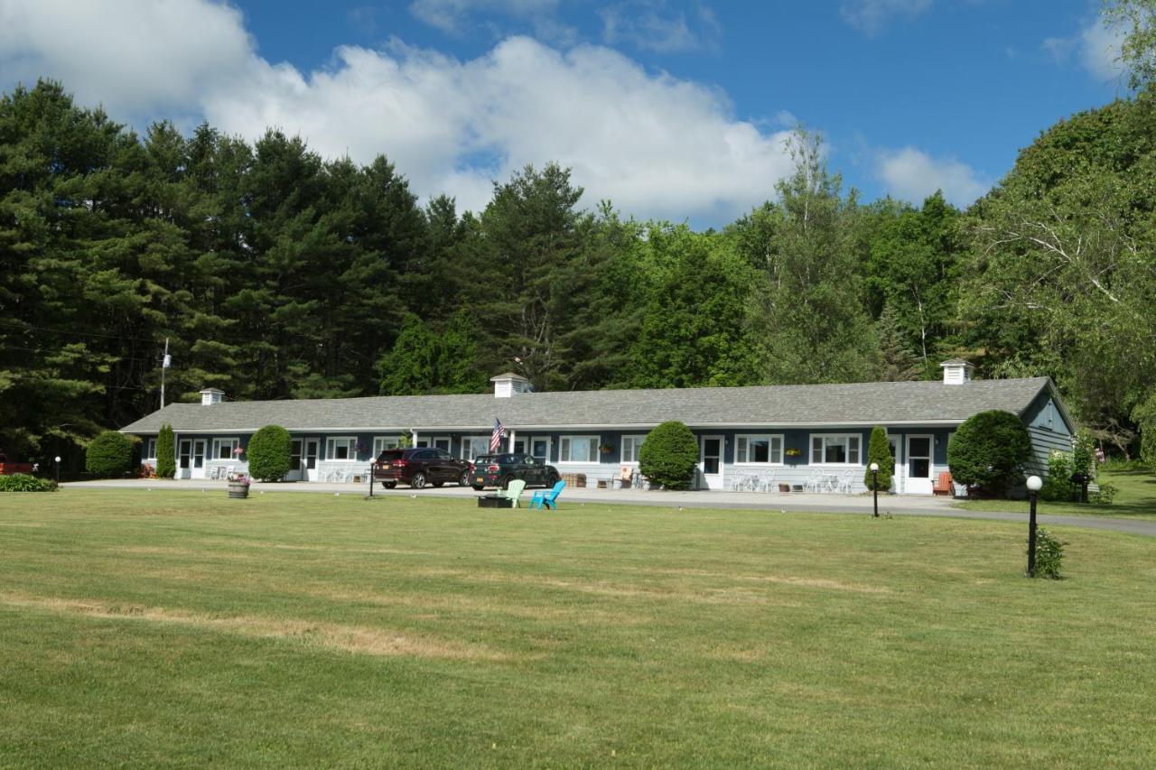 Governor'S Rock Motel Shaftsbury Exterior photo