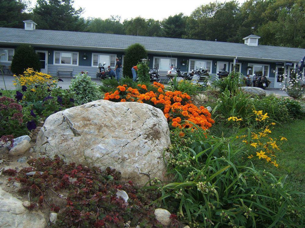 Governor'S Rock Motel Shaftsbury Exterior photo